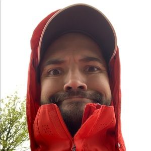 Meet your Posher, Carlos